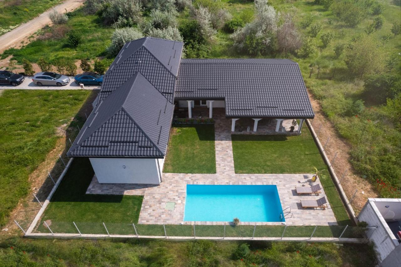 Villa Pool House Mamaia à Năvodari Extérieur photo